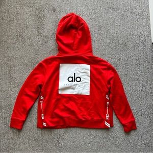 Alo Yoga sweatshirt